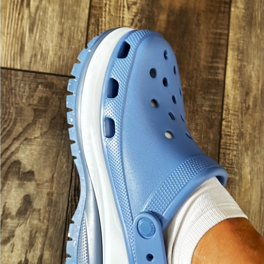 CROCS Navy and White Clogs - Picture 4 of 5